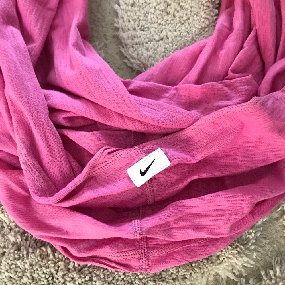 Nike Infinity Scarf🌸 - Picture 2 of 4